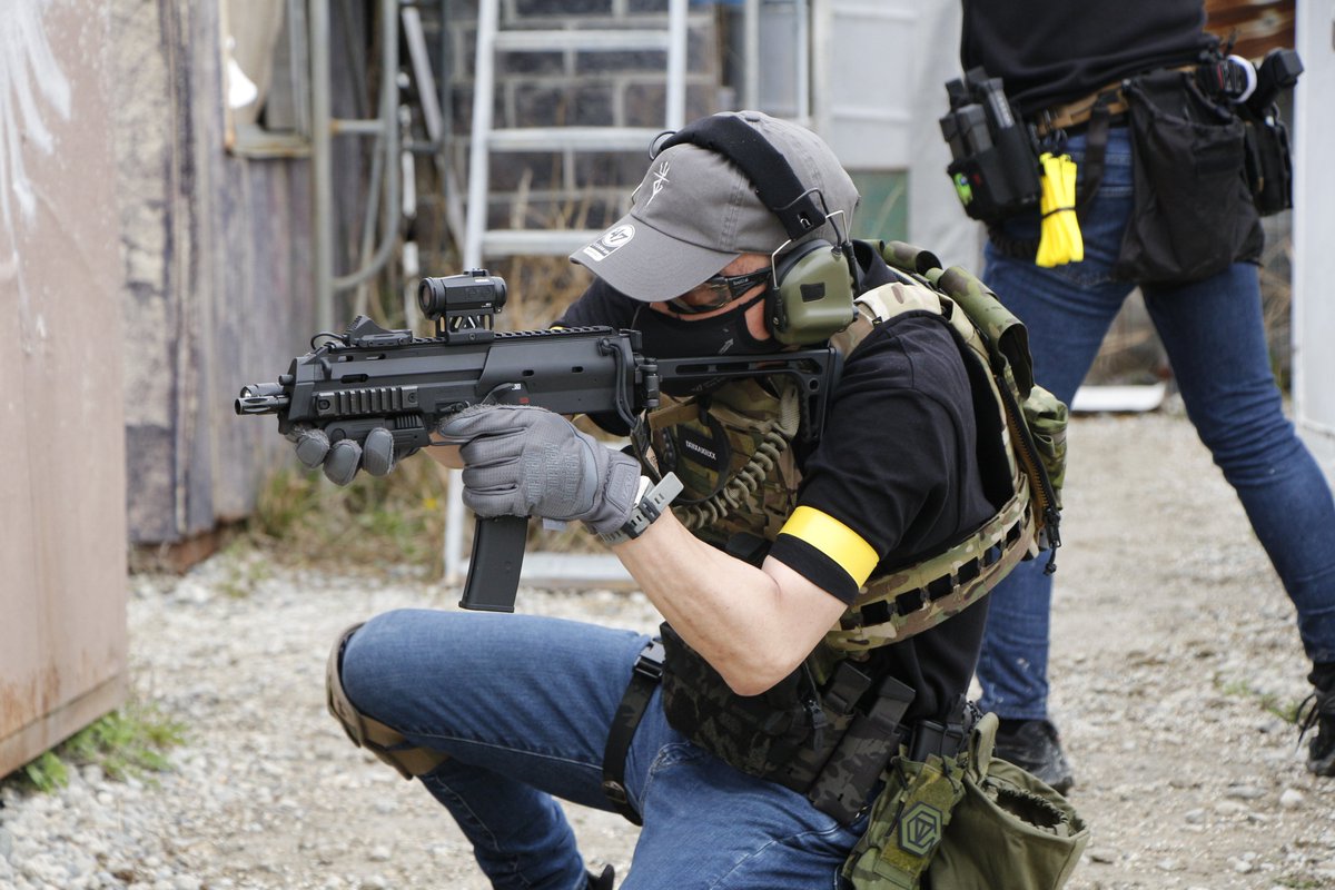 _C_R_A_'s tweet image. 本日もご来場ありがとうございました！
4/5(日)定例会の写真のアップが完了しましたので参加された方は是非アルバムチェックしてください📷
いい写真が見つかったら #CRAでサバゲー で投稿してね🔥
#サバゲーいこうぜ #CRA #サバゲー #瀬戸市 
▼本日のアルバムはコチラ
30d.jp/cra/1647