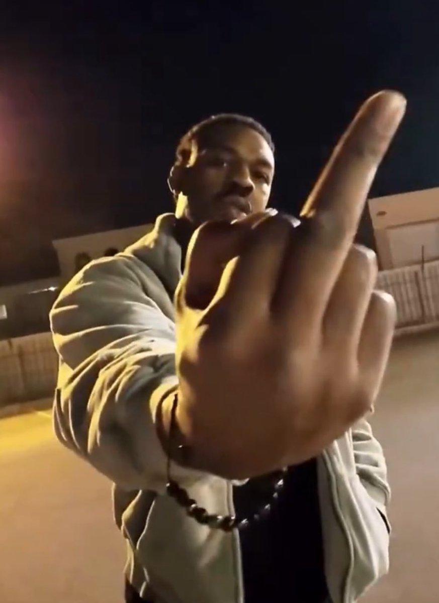 busuzu0x's tweet photo. To all the guys that sold at 20-30k i'll wait you coming back at 200k to get the $finger my precious liquidity https://t.co/0Y6TYR1lnd