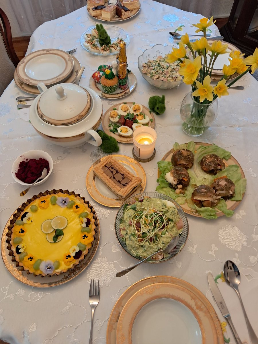 Karolldo3 tweet media