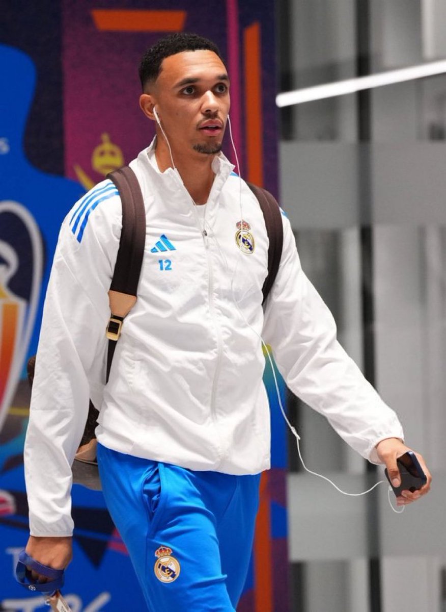 كـارلــيتو tweet media