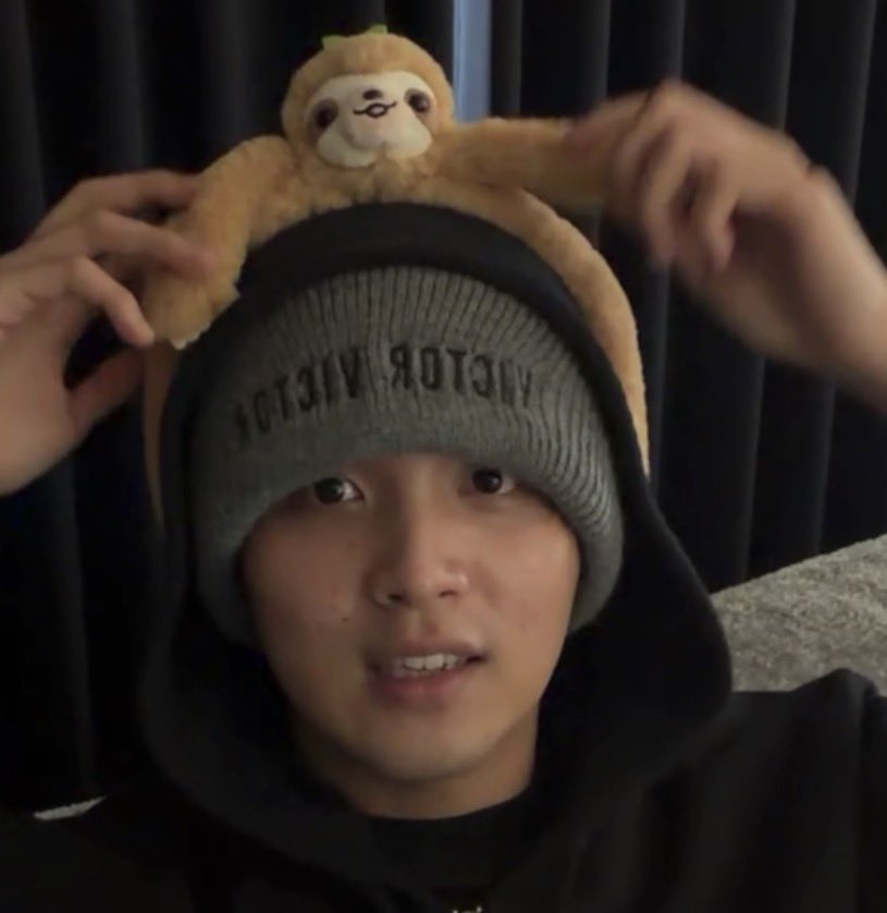 thesalee3's tweet photo. เรื่องนี้มันอาจจะยากหน่อย แต่เราจะผ่านมันไปด้วยกันนะ ขอบคุณที่ตั้งใจและทุ่มเทมาตลอด 10 ปีเลยนะอ้วร ฉันรักเอ็งกับเปี๊ยกมาก ๆ เลย 

🫳🏻🫳🏻
🐯🐻 https://t.co/XPWgknNeM4