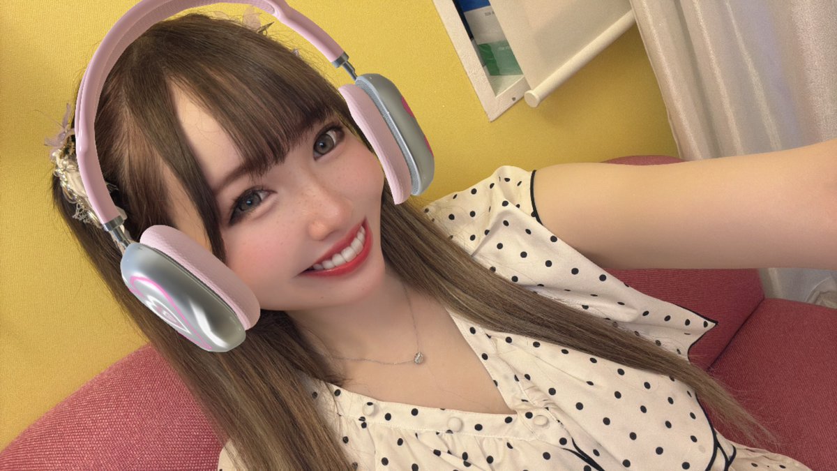 osakelove_uran's tweet photo. 撮影会📸✨💞

わたしも巨乳🍈の女の子
好きすぎて
カメラマンさんと
熱弁してる☺️☺️☺️☺️☺️ https://t.co/YHy2eZpOWT