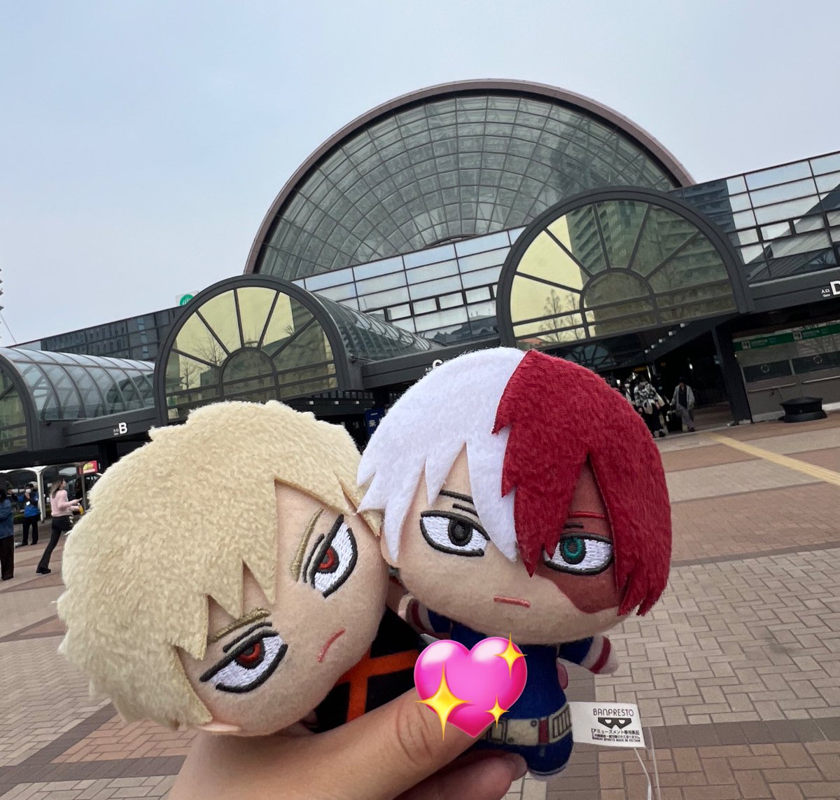 もうインてから一週間経ってしまい、改めてスペースにお越しいただきありがとうございました！

数年振りの💥🍰、インテはさらに久し振りで緊張してましたが、おかえりなさいや次も楽しみにしてますと声掛けてもらえて嬉しかったです🥲差し入れも感謝です🙇‍♀️
とっても楽しかった🫶