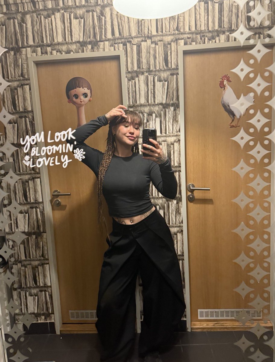 Anna Valentyna tweet media