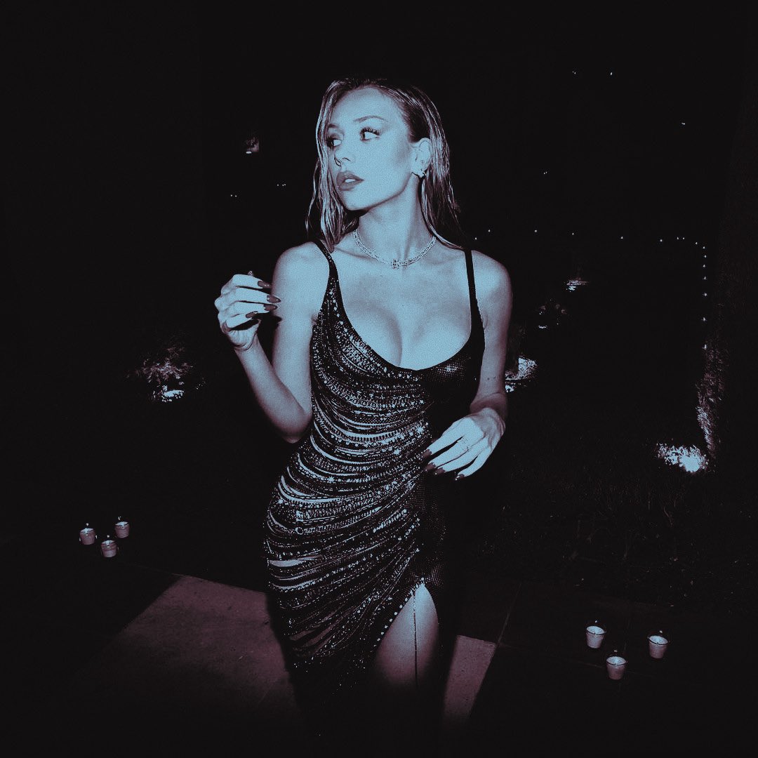 • 𝑷𝒉𝒐𝒆𝒃𝒆. tweet media