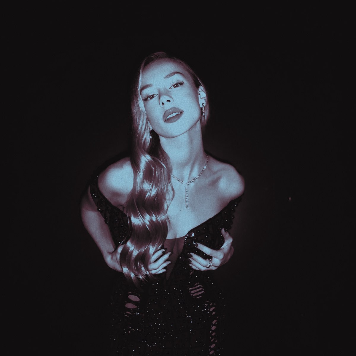 • 𝑷𝒉𝒐𝒆𝒃𝒆. tweet media