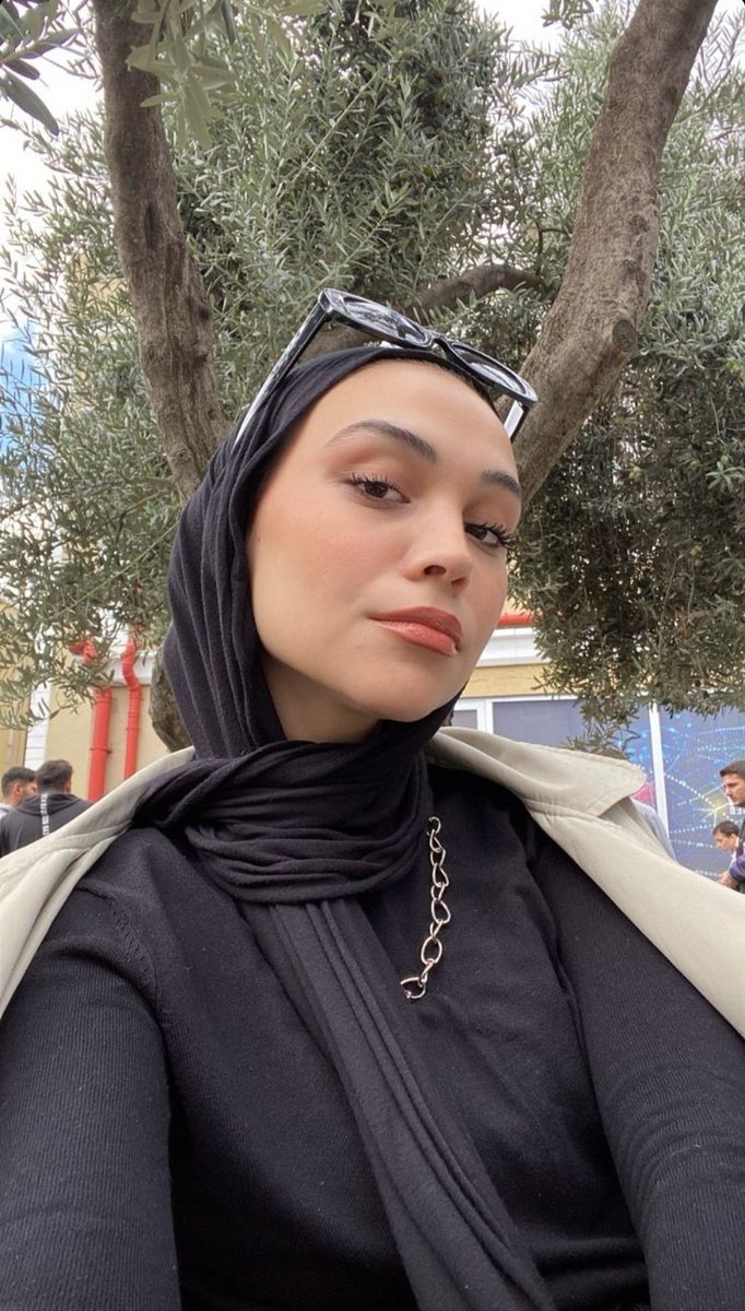 kapalitanrica's tweet image. Kul köle olunurr şu güzelliğee 🛐🛐🛐 #hijab #hijablover