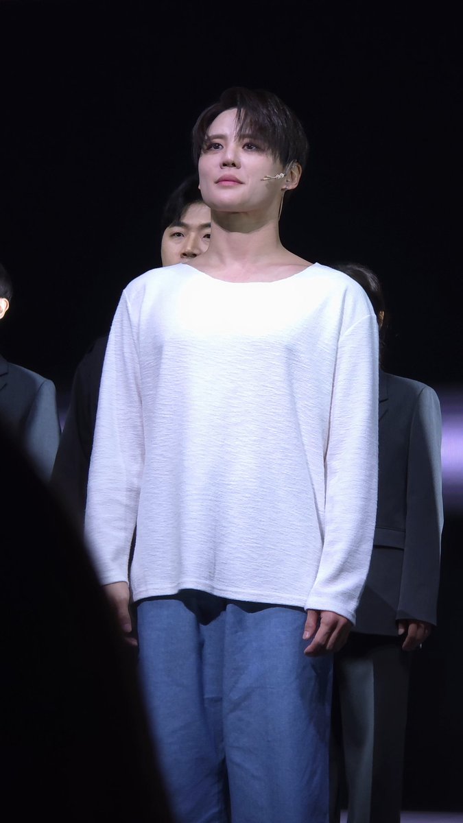 GOCONUT_XIA's tweet photo. 260405 2PM 뮤지컬 데스노트
NOL 전관 커튼콜데이 https://t.co/CNrwZ3dKW3
