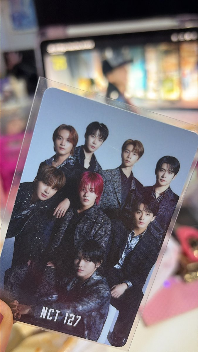 ezra 🩵 d-28 tweet media