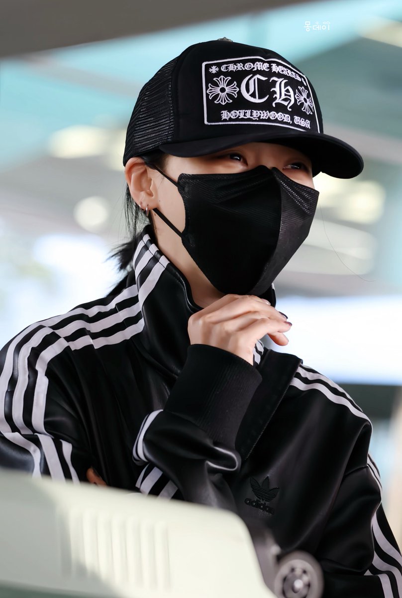 몽데이☁️ tweet media