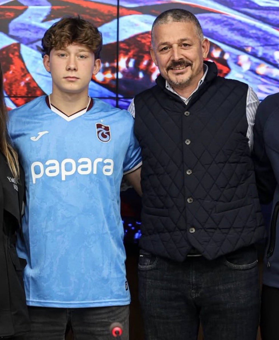 222CİMBOM tweet media