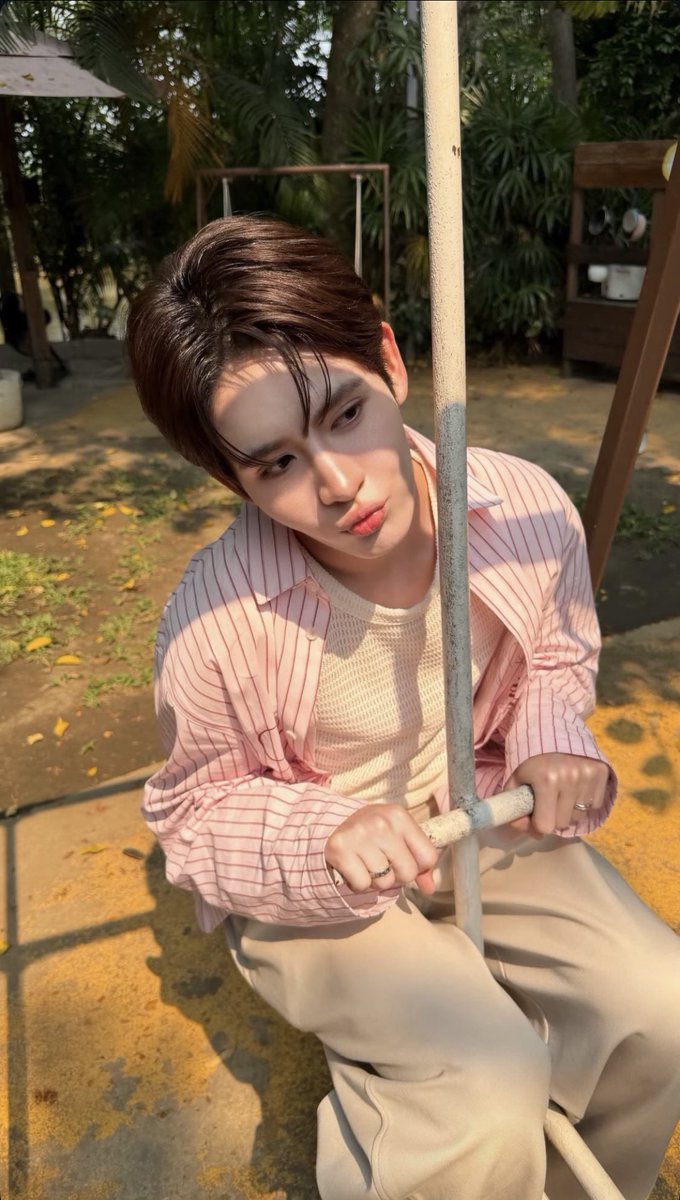 ᥫᩣNJ & W tweet media