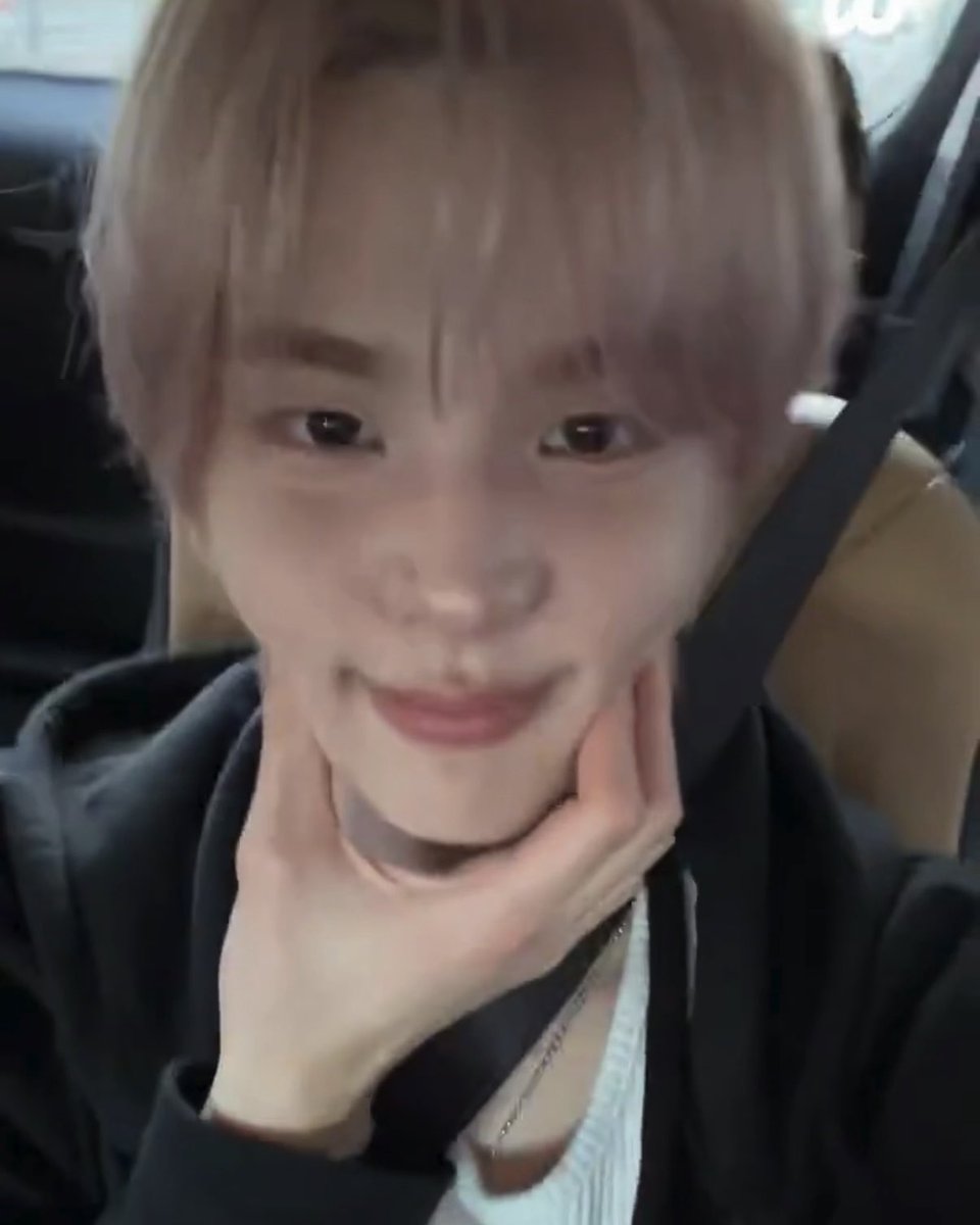 뽀유..♡ഒ tweet media