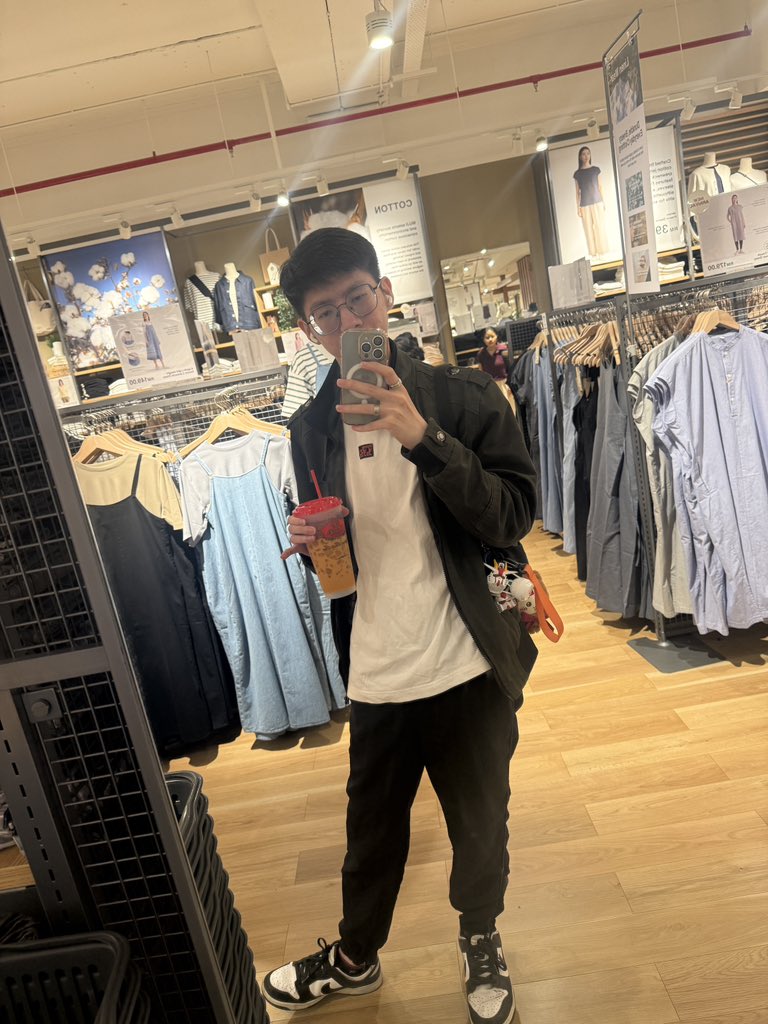 發個正常照片 哈哈哈哈