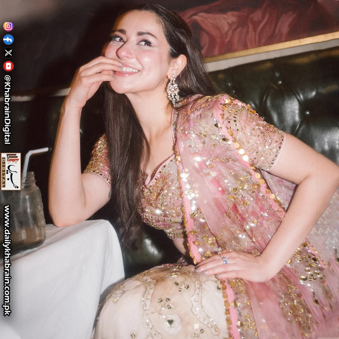 daily_khabrain's tweet image. Hania goes to wedding

#HaniaAamir #WeddingVibes #CelebrityStyle #PakistaniCelebrities #ShowbizPakistan #WeddingSeason #DesiWedding #FashionInspiration #GlamLook #TrendingNow 
#khabraindigital