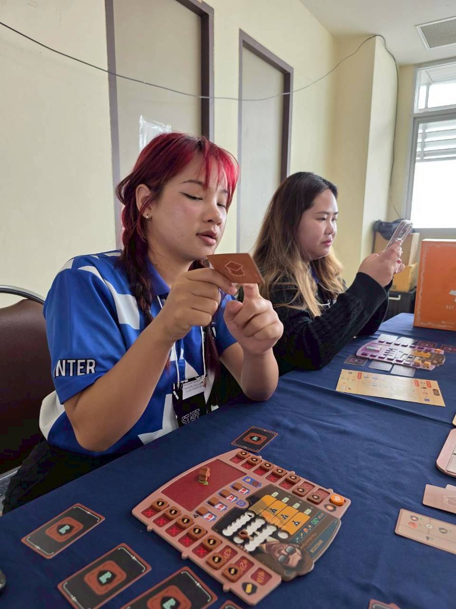ageofbitcoin_bg's tweet photo. Age of Bitcoin is the tools for international students to open their first chapter in #Bitcoin space! 🟠💪

Thank you, BLC Chiang Mai, for an amazing event! 🙏🌏

#ModernFinanceAndFinancialInclusionInSoutheastAsia at #CMRU University 📍

#AgeOfBitcoin #BTC #boardgame #boardgames https://t.co/dBCOS4nsKb