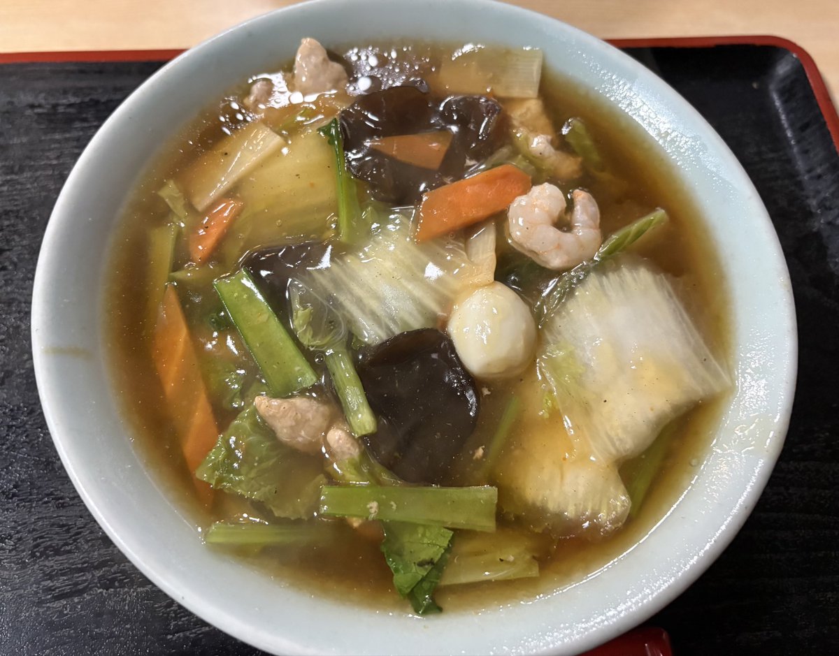takabu___'s tweet photo. 中央区の寿楽でマーボー麺と五目うま煮麺🍜
流行りのマーボーも良いけど俺はコッチ派かな😁
美味しく頂きごちそうさまでした♪ https://t.co/TiM98qHU9O