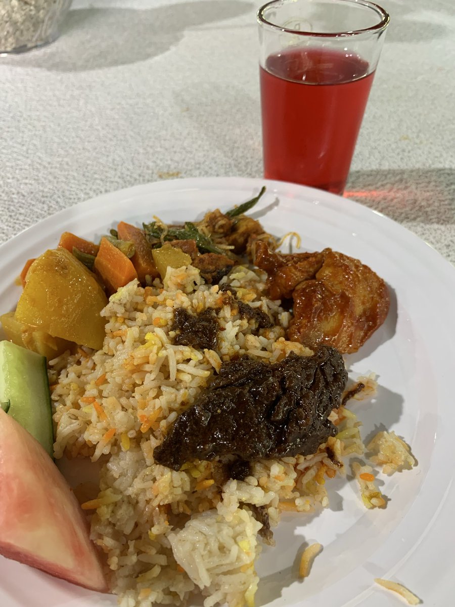 uafafadh's tweet photo. Dah lama tak upload gambar makanan. Alhamdulillah. Tatapan. https://t.co/S4tVntCFrw