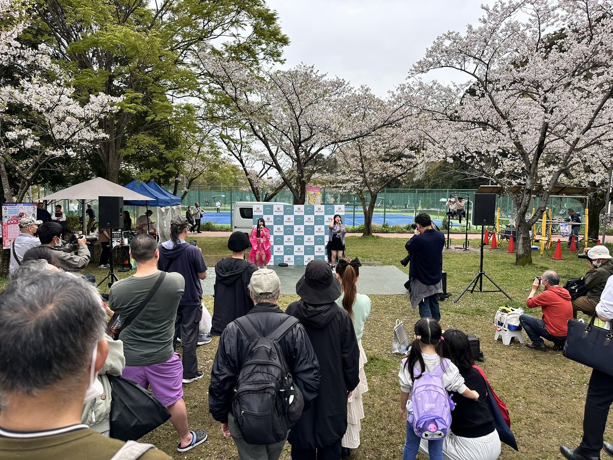 🌸八千代総合運動公園 桜まつり🌸
ありがとうございました🎤✨

差し入れもたくさんいただき、
本当に嬉しかったです🍹💕

満開の桜の中でのステージは、
私たちの衣装ともぴったりでとても素敵な時間になりました🌸

また皆さんにお会いできるのを楽しみにしています✨