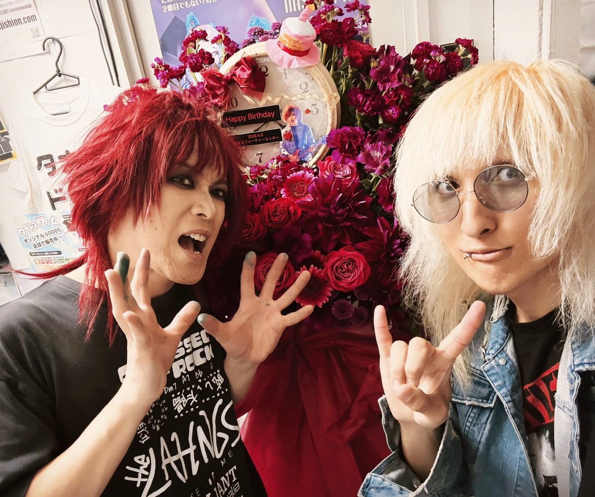 CHARGEEEEEE... tweet media