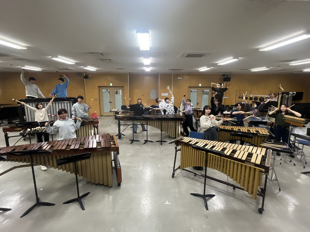 tcm_perc's tweet photo. 学外演奏会まであと7日✨️
⁡
大編成では、菅原淳先生に編曲していただいた『三角帽子〜ファリャの夢』を演奏いたします！

打楽器の魅力が存分に詰まった編曲と、個性あふれる表現をお楽しみください😊
⁡
あなたもスペインに行った気持ちになれるかも🇪🇸
ご来場お待ちしております！ https://t.co/BjhdJKzRD6