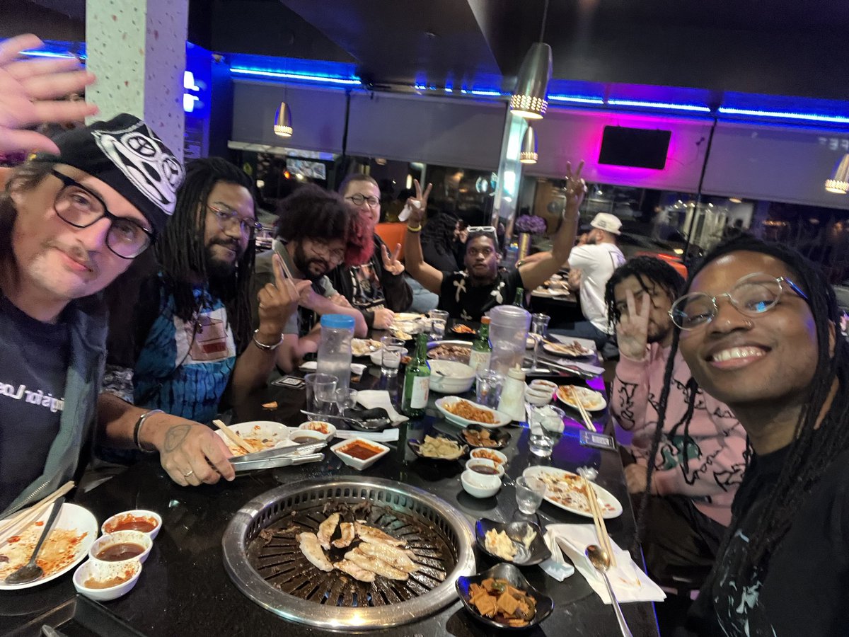 King 🐝 @ Home tweet media