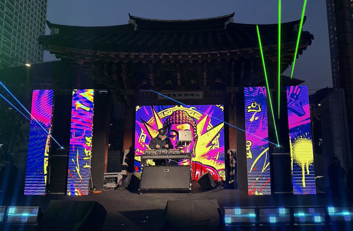 RockstarJay94's tweet image. The future is Buddhism. 

☸️ 🇰🇷 Strong signs of Buddhist revival continues in South Korea! 

The 14th International Buddhism Expo opens at COEX at Gangnam District, Seoul with the highest number of pre-registered participants, surpassing 50,000 with final attendance expected at