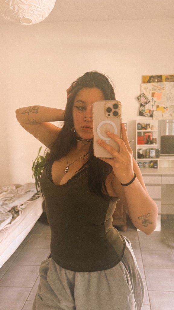 Trinity 🍓 tweet media