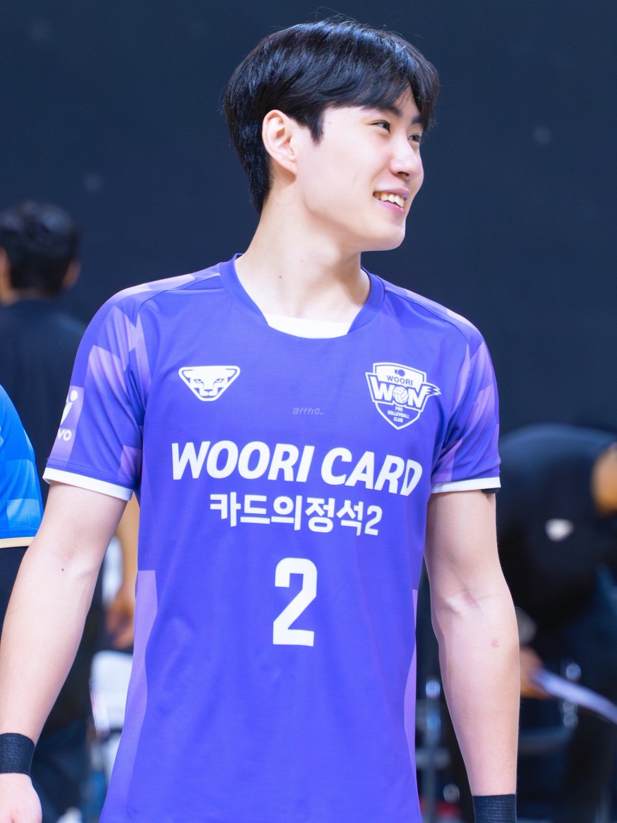 푸로 tweet media