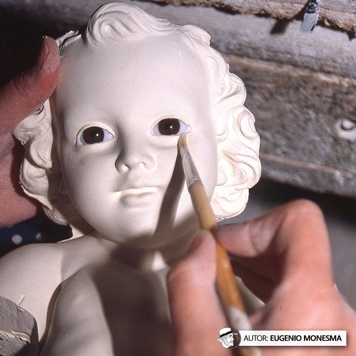 EugenioMonesma's tweet photo. ✝️ En estos días de #SemanaSanta seguro que has visto esculturas #religiosas en las procesiones.
En 1999, gracias al taller "El Arte Cristiano" , conocí el trabajo artesanal que hay detrás de estas imágenes religiosas.
📽️ Documental COMPLETO (22'): https://t.co/WILu6nyTxo https://t.co/H357POgLzP