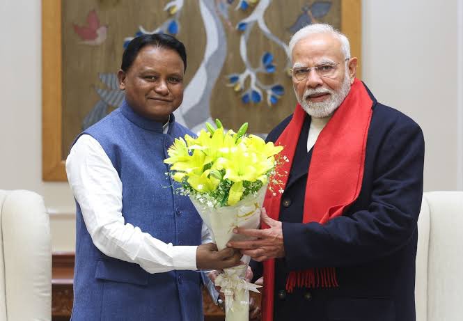 ImHydro45's tweet photo. Odisha under BJP rule.📍

They have expanded the reservation for SC/ST in medical, engineering, and technical institutions. A new reservation quota has also been introduced for the OBC people.

ST: From 12% to 22.50%
SC: From 8% to 16.25%
OBC: 11.25% (Newly introduced)

Is this supposed to promote Hindu unity?? BJP is dividing Hindus on a massive scale. They are crossing all the levels of shame. Blood boils !