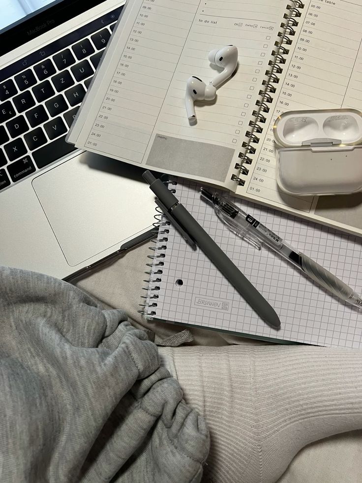 laine ʚɞ tweet media