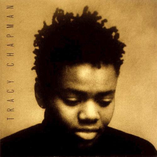 RockOthers's tweet image. #AlmanaccoRock by @FabioLisci
#OnThisDay #TracyChapman
5 aprile 1988 – Esce l’album d’esordio omonimo  di Tracy Chapman

Il 5 aprile 1988 esce l’album d’esordio di Tracy Chapman, un lavoro sobrio ma incisivo, che subito cattura l’attenzione grazie a “Fast Car”. La canzone,