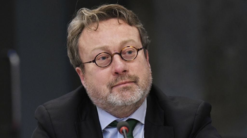 john_witkamp's tweet image. Olaf Sleijpen, onze directeur Nederlandse bank, orakelt net zo vaag als #D66-er Klaas Knot.

Schijnbaar een voorwaarde om president van de NL-se bank te worden. 🤧
#bizar #wnlopzondag #wnl