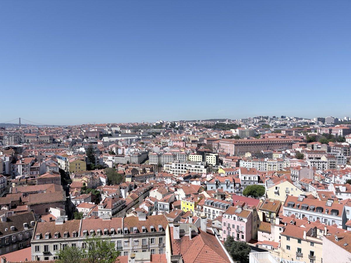 millan_gomara's tweet photo. Vistas de una de las 7 colinas de Lisboa https://t.co/6qgkz94y4y