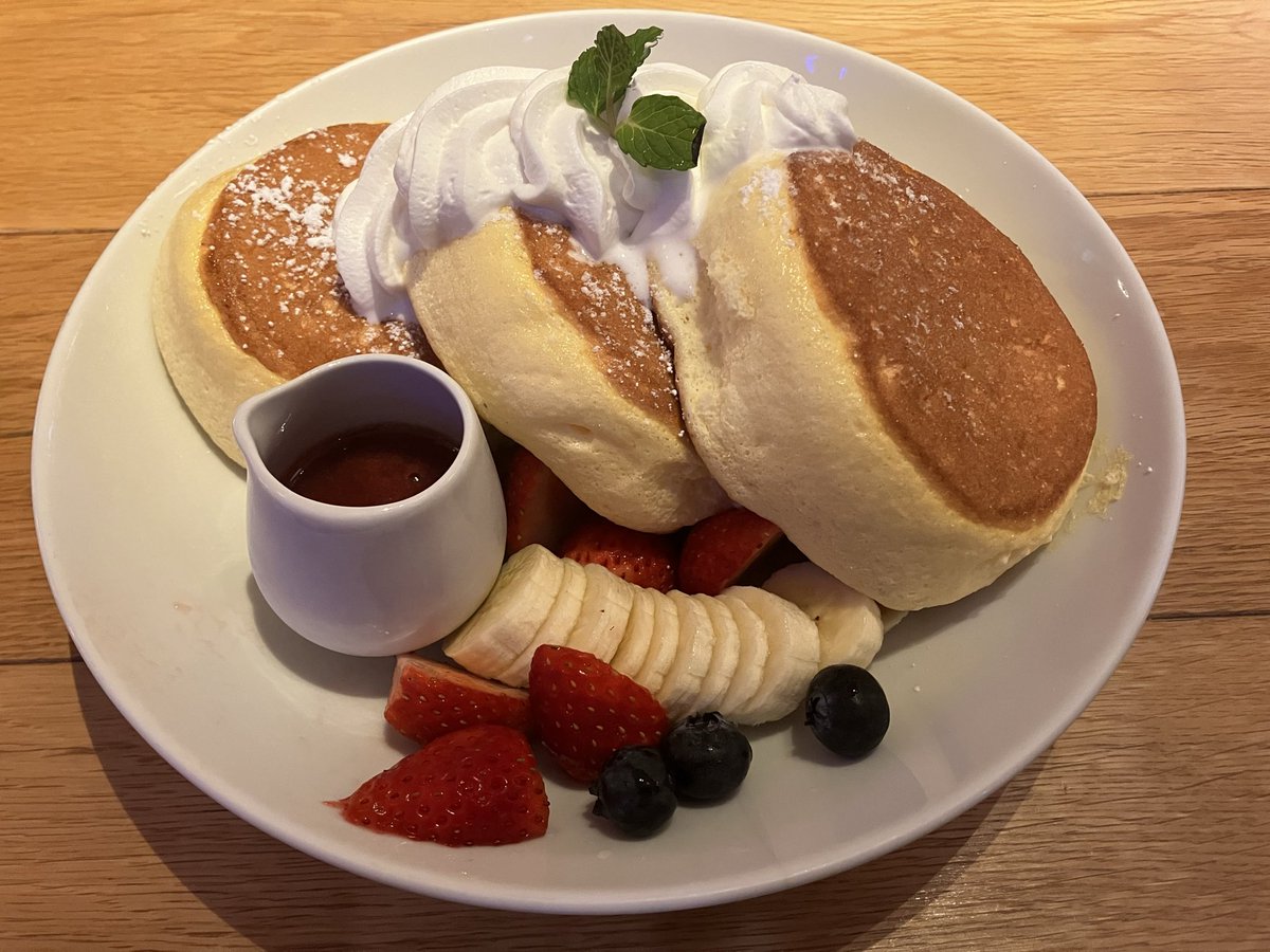 ヨコイ tweet media