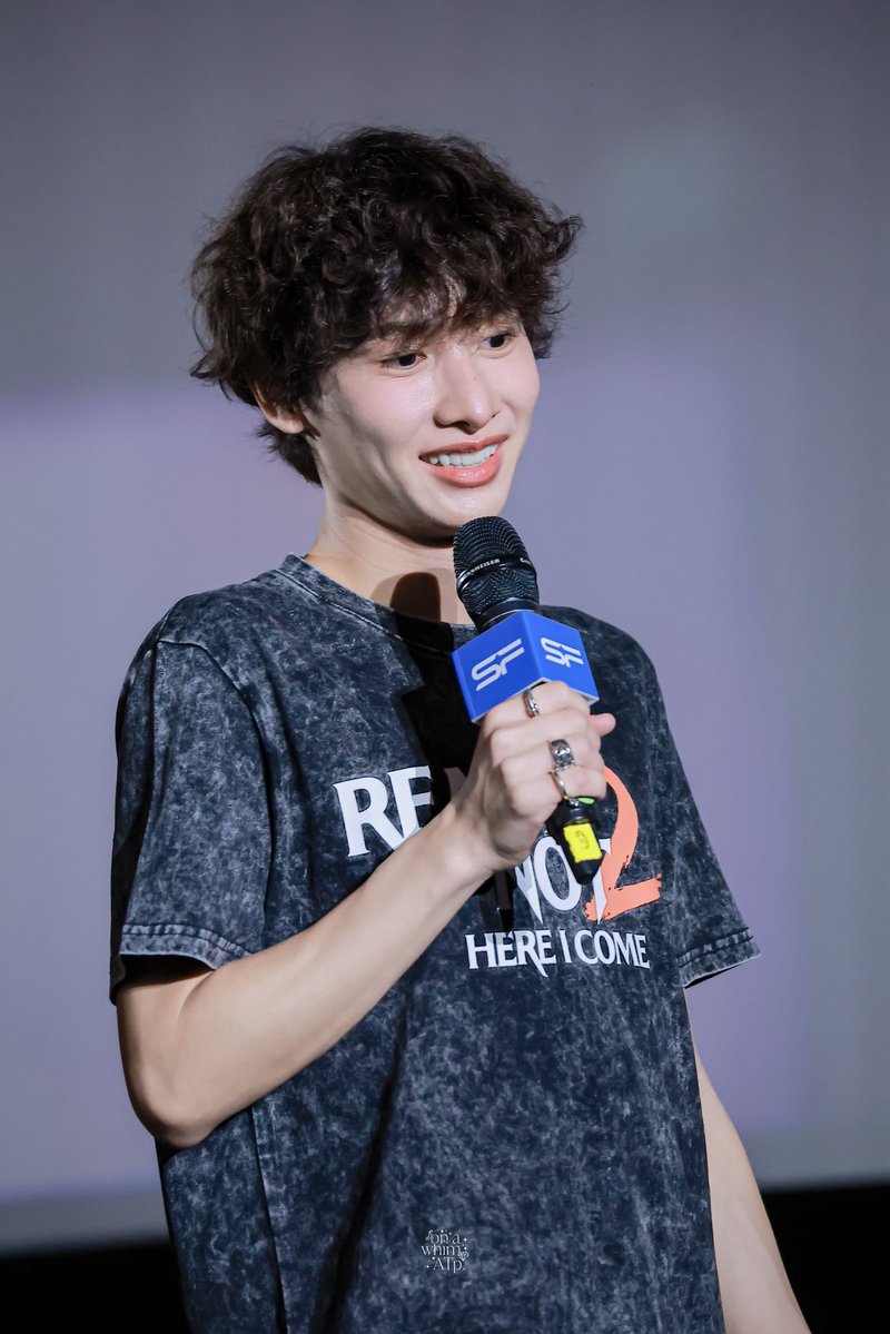 ①時興起 tweet media