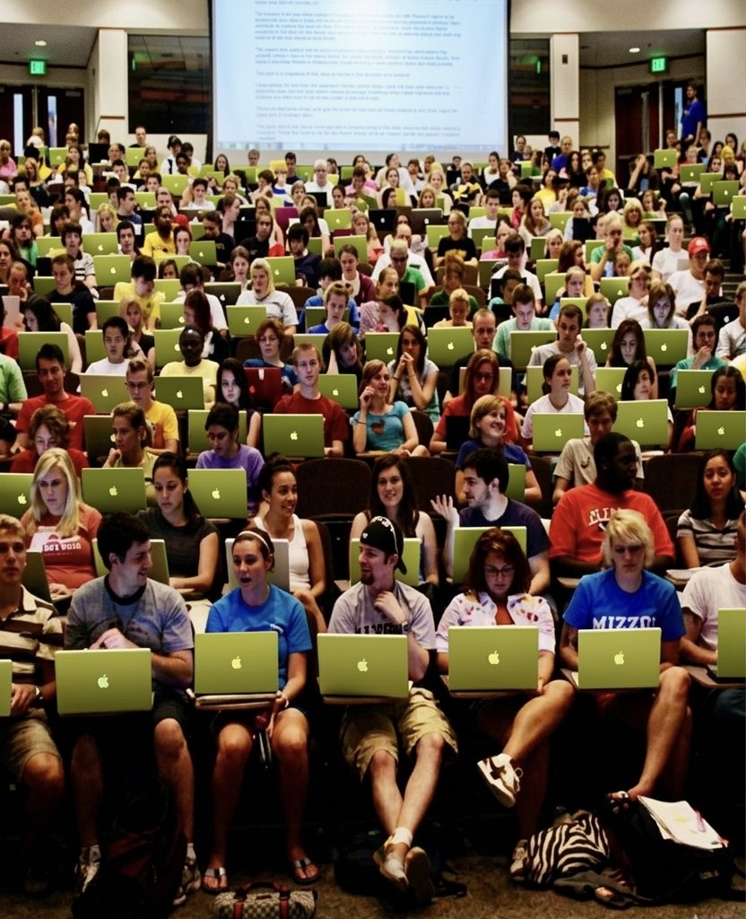 AppleSnob_'s tweet image. Living in the world of MacBook Neo and its success.  I’m so happy Apple was able to make this work so well at an extremely affordable price point and allow so many to experience macOS. 

#Apple #MacBook #AppleProducts  #AppleLife #Tech #Technology #Gadgets #AppleEcosystem #MacOS