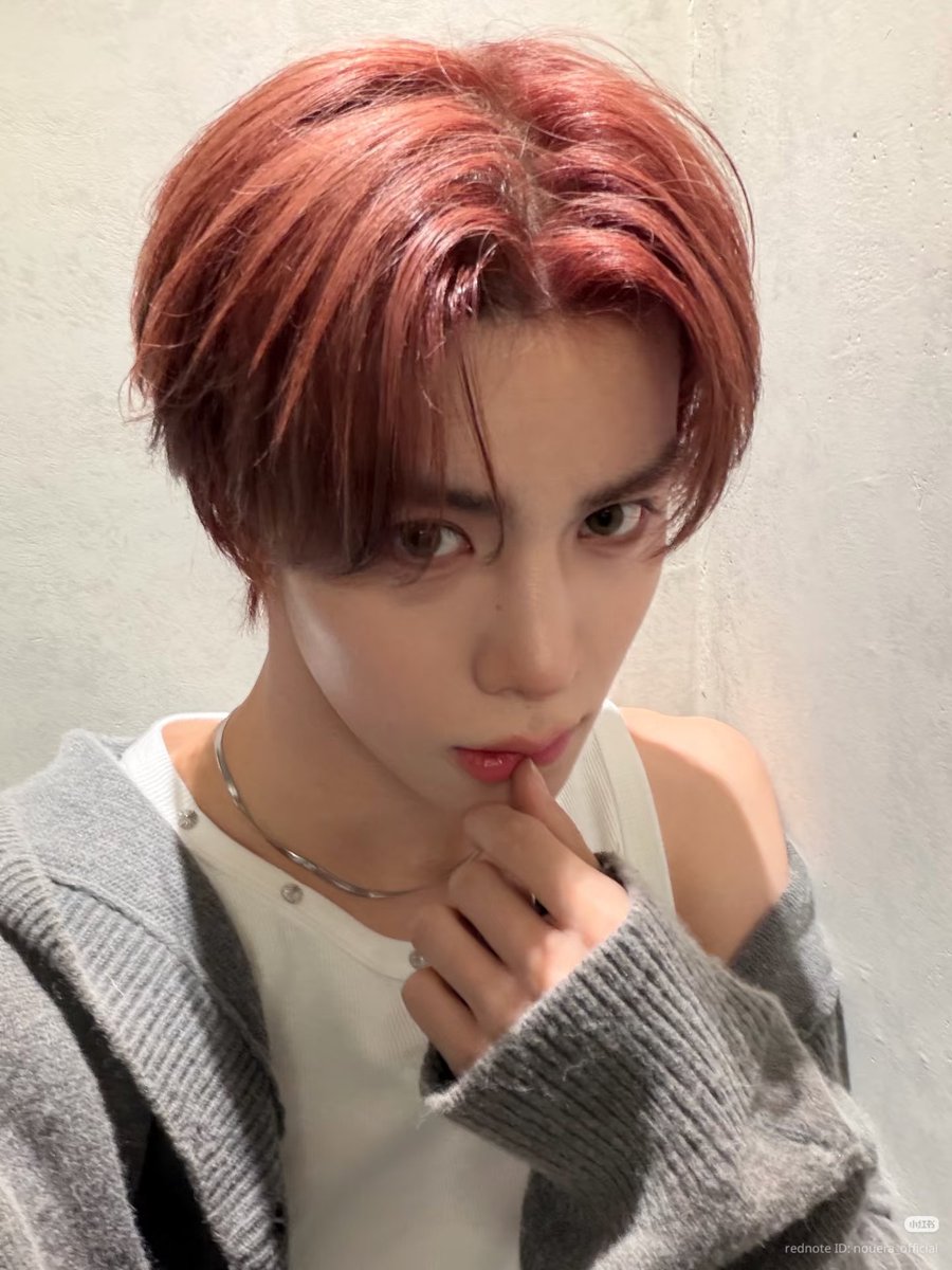 CEGACES's tweet image. 260405 NouerA Instagram, Xhs

"Did you think of me today?"

🎵 nowimyoung - kiss kiss kiss

#NouerA #FAN 
#판 #陈炳帆 @nouera_official