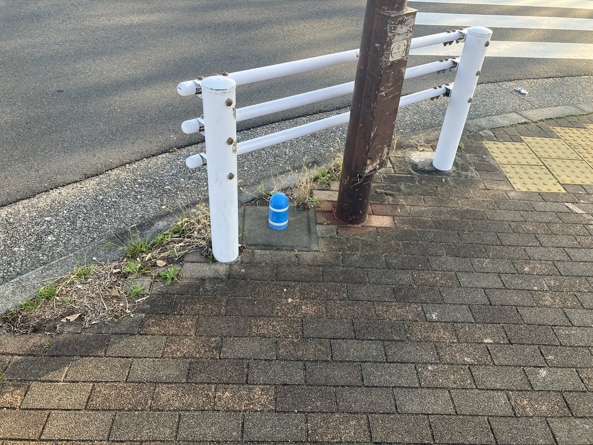 りろ tweet media