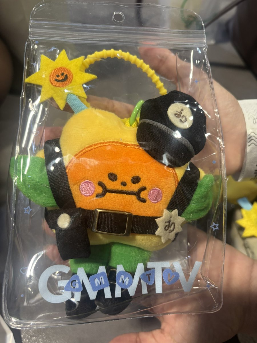 Tharinee Senakum tweet media