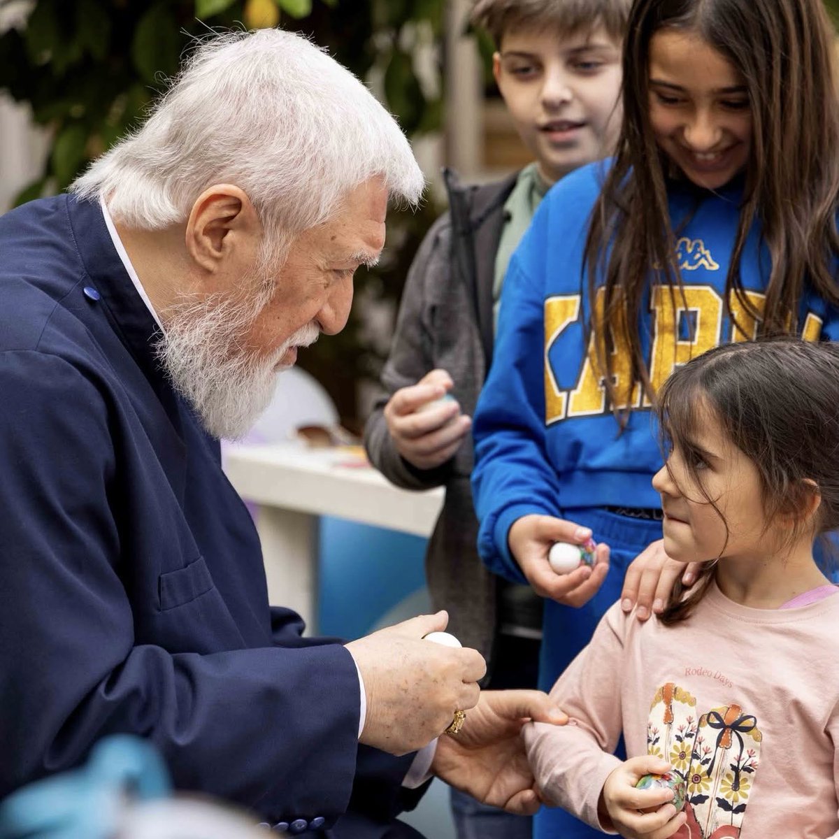 HyeConnect tweet media