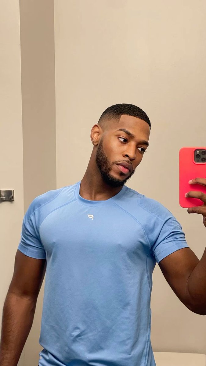 𝗡𝗢𝗠𝗘♠️♠️ tweet media