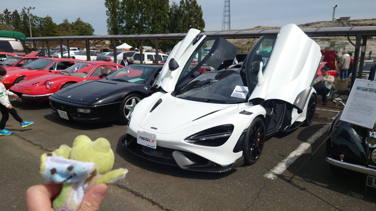 U119740725's tweet image. 旧車&amp;amp;スーパーカーミーティング  スーパーカーを間近で見てオーナーさんとお話して楽しみました 昔のS600のV12しか運転したこと無いからスーパーカーのV12を運転してみたいな センチュリーのV12は後に乗った事はあるけど… 今日は晴れて良かった♬ #旧車 #スーパーかー #フェラーリ #V12 #マクラーレン