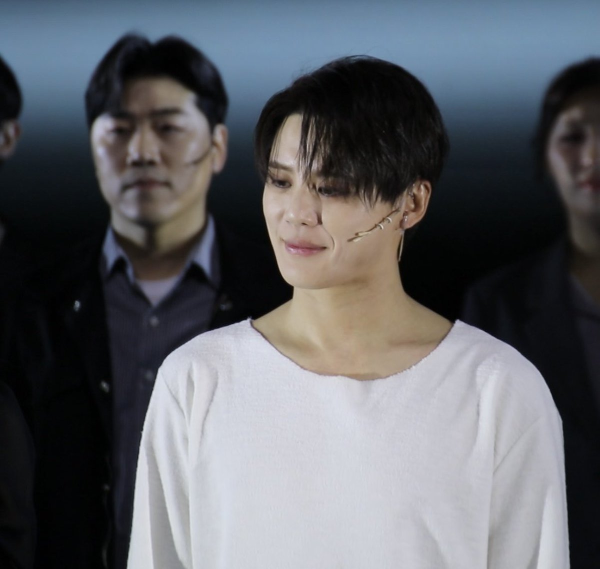 dear_junsu's tweet photo. 260405 2pm 데스노트  NOL전관 커튼콜데이

#XIA #김준수 #데스노트 #샤엘 https://t.co/m0EefHlFnd