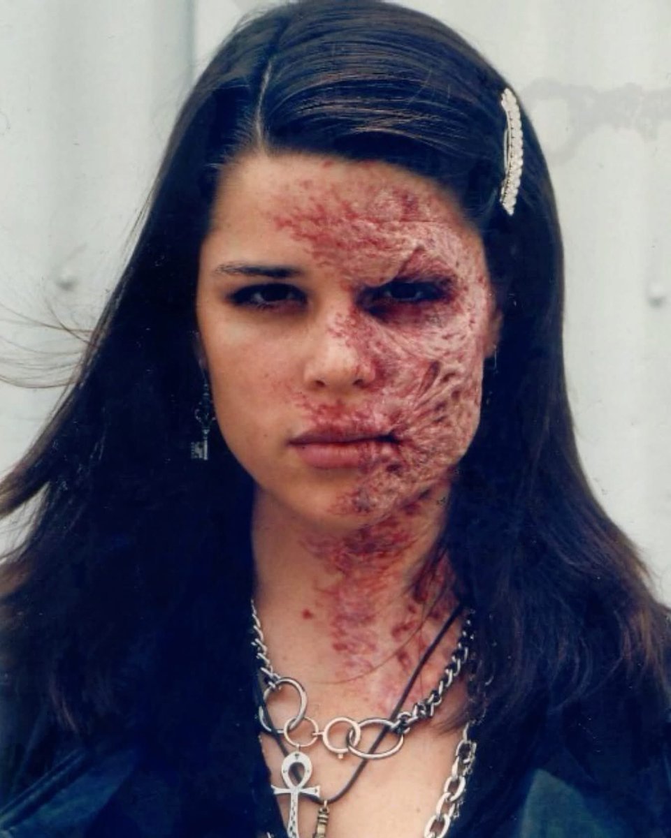 Lucy_SpookyGirl tweet media