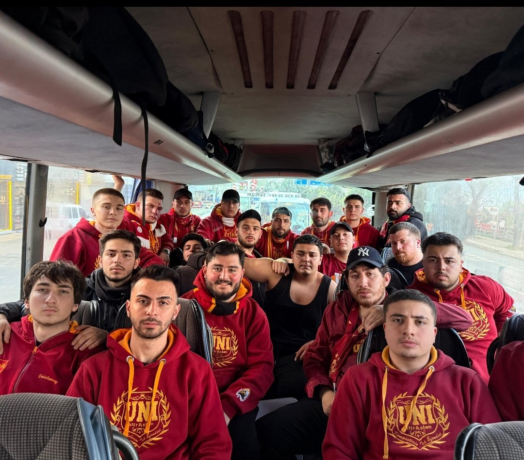 bk4raman's tweet photo. Yollar, yıllar biter. Sana olan sevdamız bitmez. @GalatasaraySK https://t.co/SIpShKOeDM