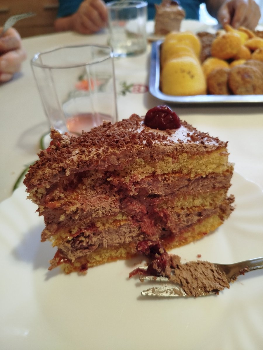 NetiYeti tweet media