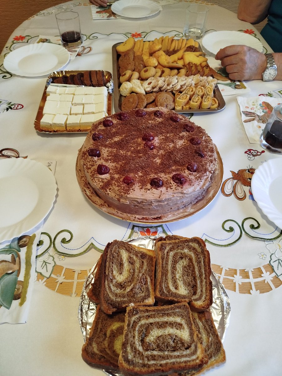 NetiYeti tweet media