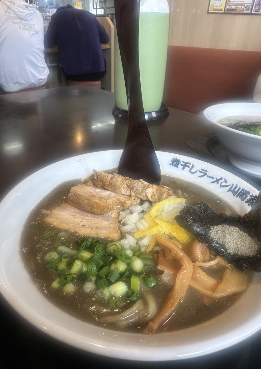 かいりんご tweet media